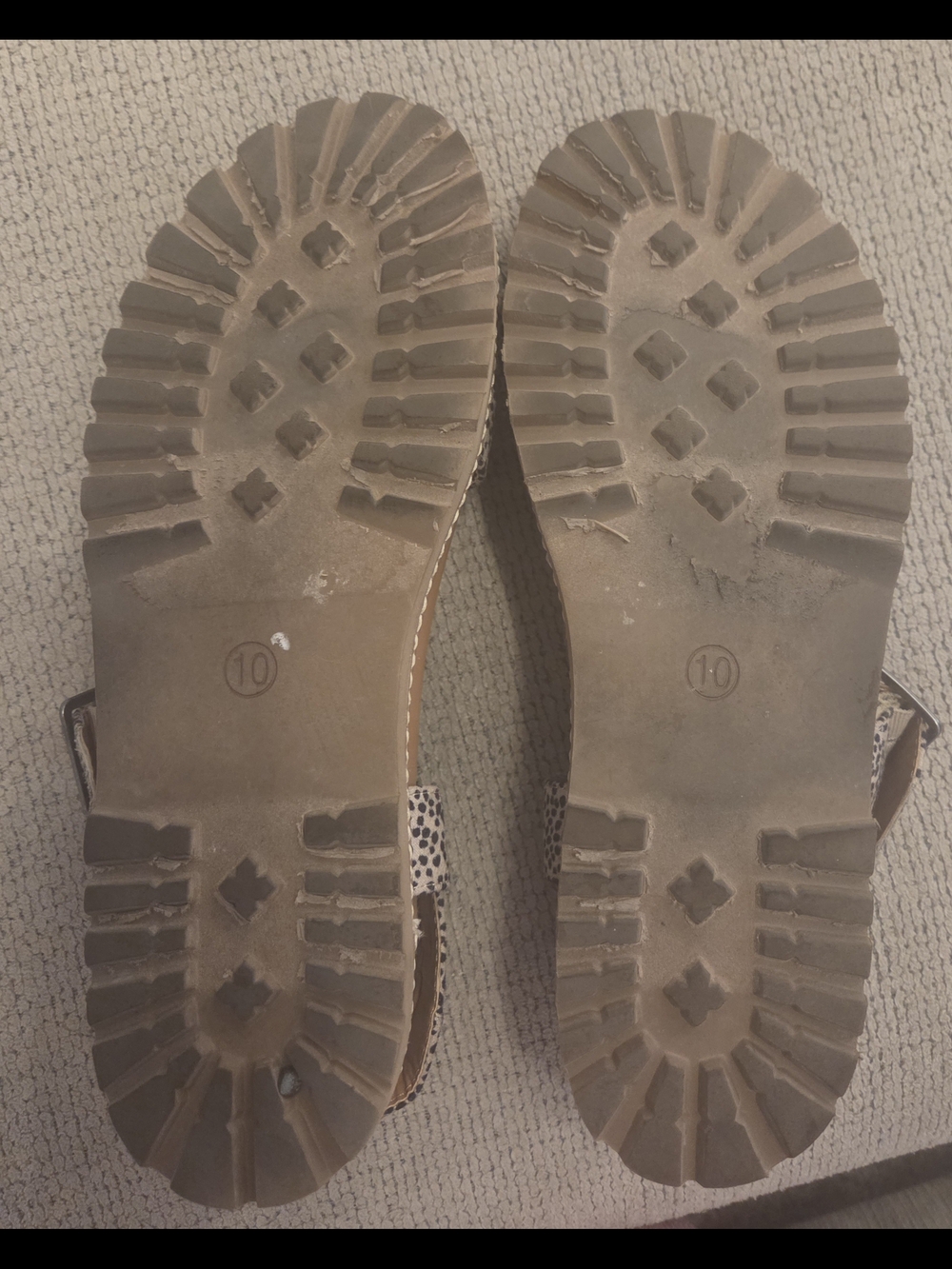 Universal Thread Cream and Black Speckled Strap Sandals - Picture 3 of 5